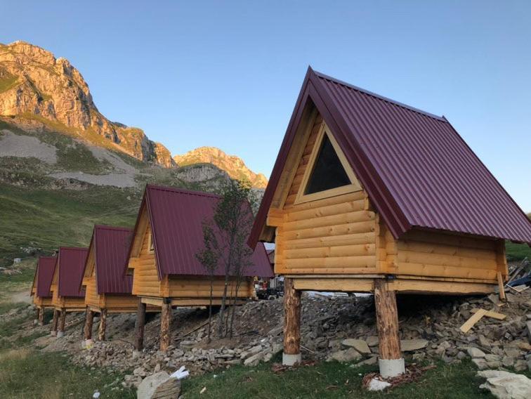 Kapetanovo Jezero Bungalov Bed and Breakfast Podgorica Exterior foto
